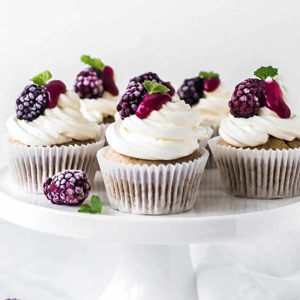 blackberry cupcake